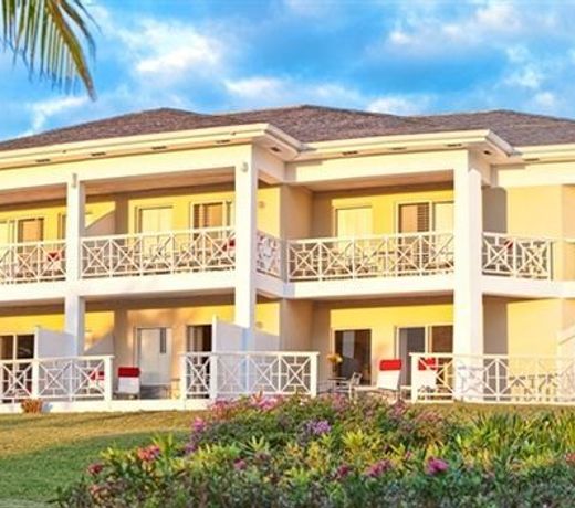 Coral Sands Hotel