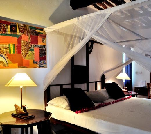 Barracuda Inn Resort