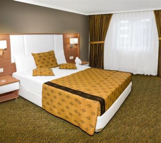 Royal Garden Beach Hotel