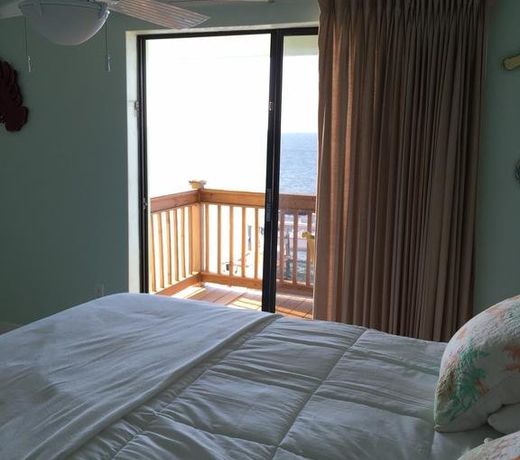 Edgewater Lodge