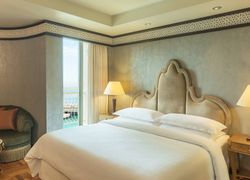 Sheraton Abu Dhabi Hotel & Resort фото 3