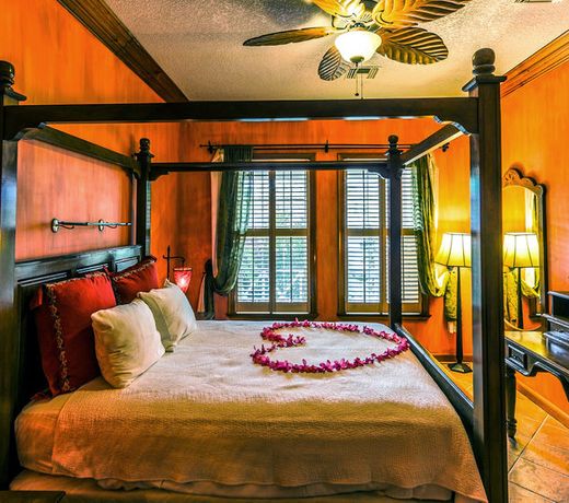 Grand Colony Island Villas