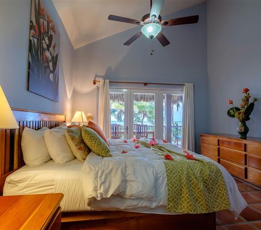 Sapphire Beach Resort