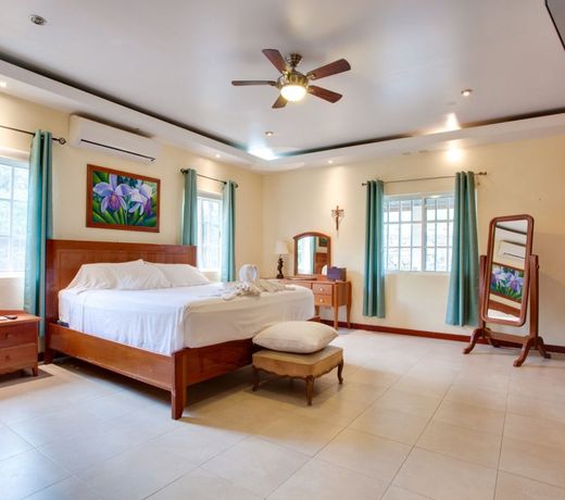 Midas Resorts