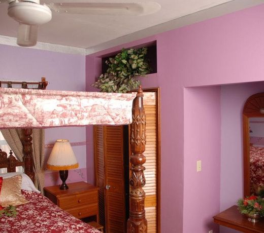 D'NEST INN