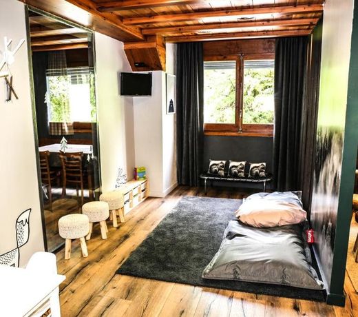 LA CABANA
