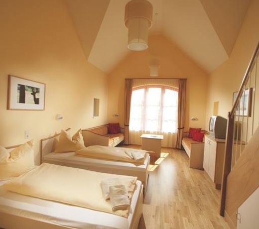 JUFA Hotel PÃ¶llau - Bio Landerlebnis