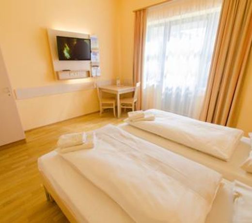 JUFA Hotel PÃ¶llau - Bio Landerlebnis