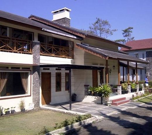 Jason Villa Lembang