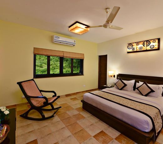 La Sunila Suites