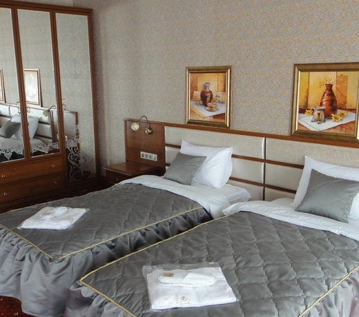 Avshar Club Hotel