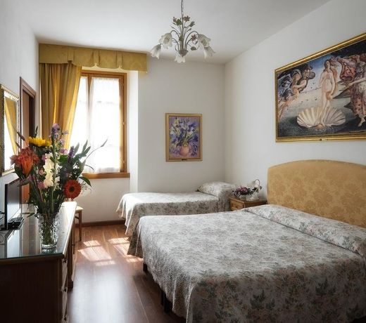 Hotel La Rosa