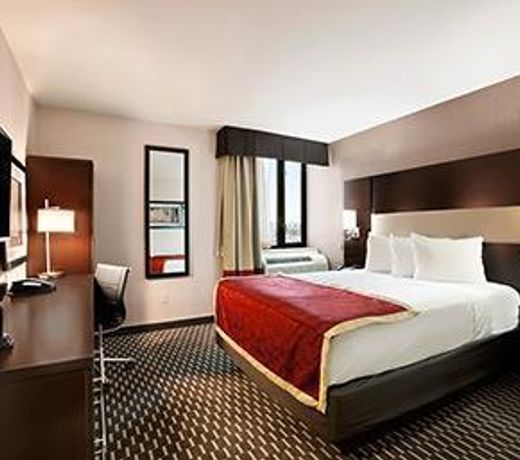 Howard Johnson by Wyndham Jamaica NY Near AirTrain JFK