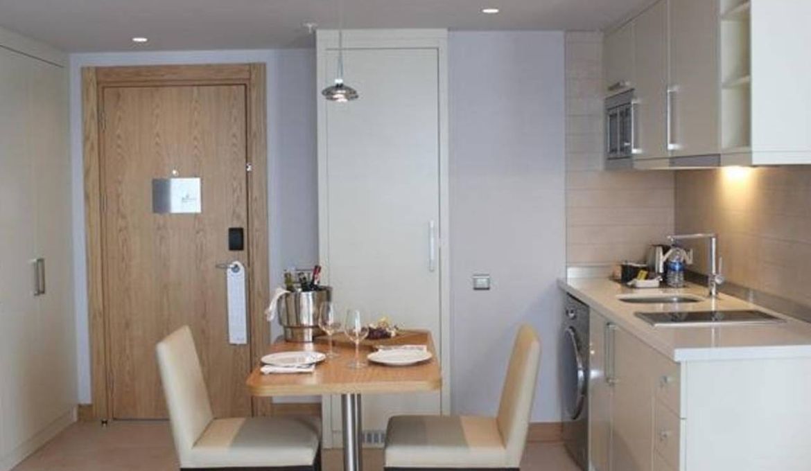 Mac Hotel Vazo Kule
