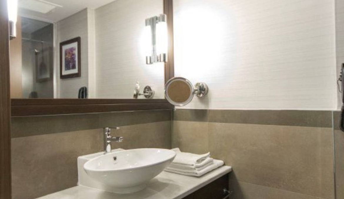 Mac Hotel Vazo Kule