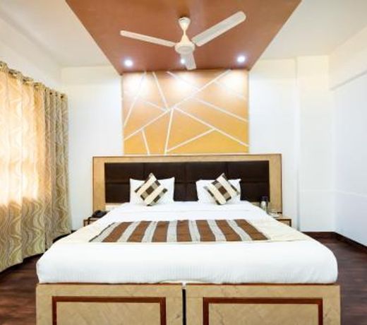 Hotel Mina International