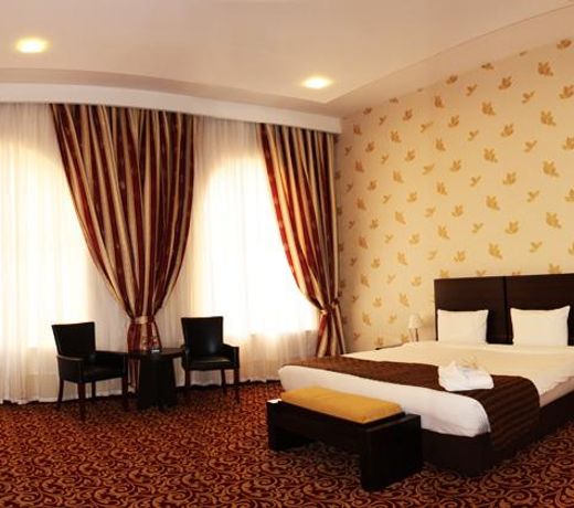 Ambassodor Hotel