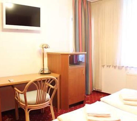 Wali's Hotel