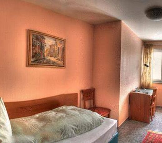 Hotel & Restaurant Garda