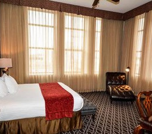 Des Lux Hotel