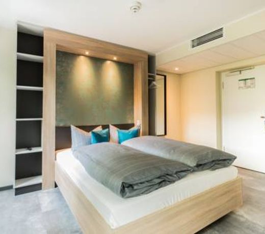 Hotel DH -Deutsches Haus-