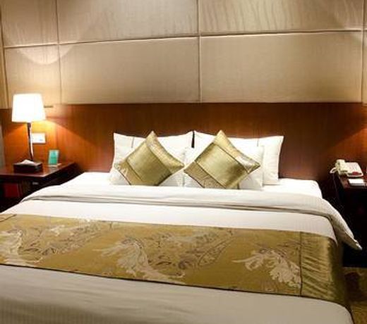 Golden Hotel