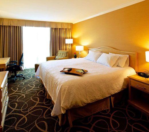 Hampton Inn & Suites, by Hilton - Vancouver Downtown