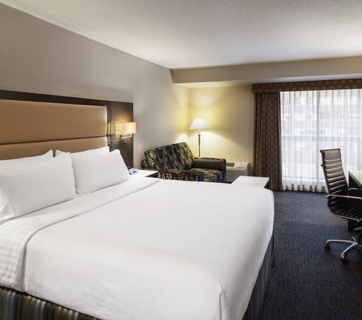 Holiday Inn Vancouver Downtown & Suites, an IHG Hotel