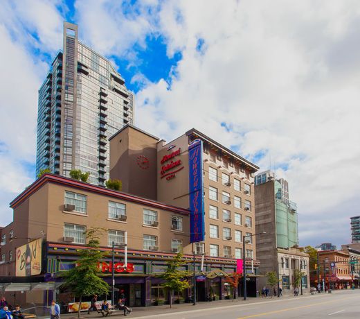 Howard Johnson Hotel by Wyndham Vancouver Downtown