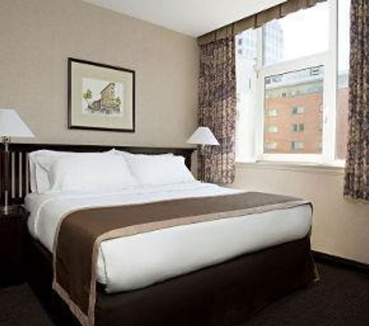 Ramada Limited Vancouver Downtown