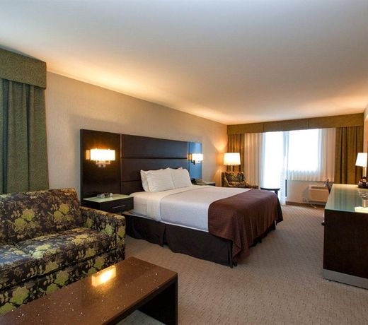 Holiday Inn Vancouver-Centre Broadway, an IHG Hotel