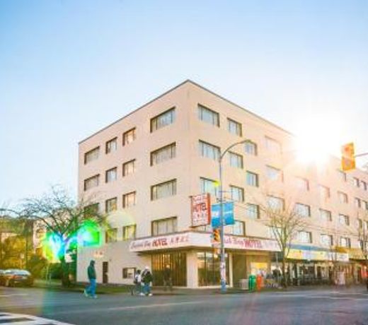 English Bay Hotel
