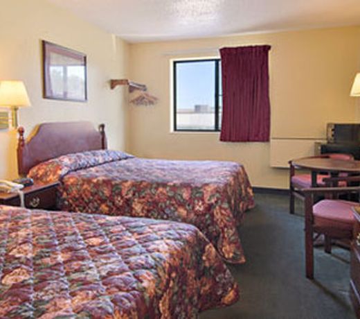 Super 8 by Wyndham Huntsville Alabama
