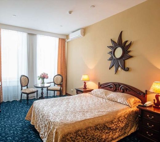 Sun Hotel