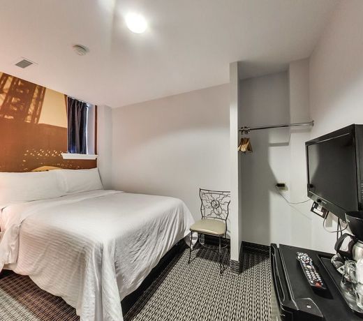 Isabella Hotel and Suites