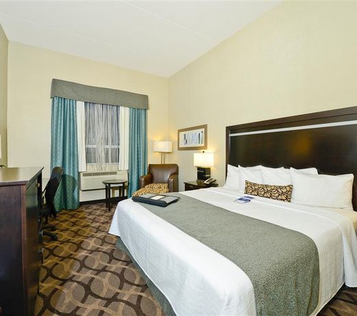 Best Western Plus Travel Hotel Toronto Airport