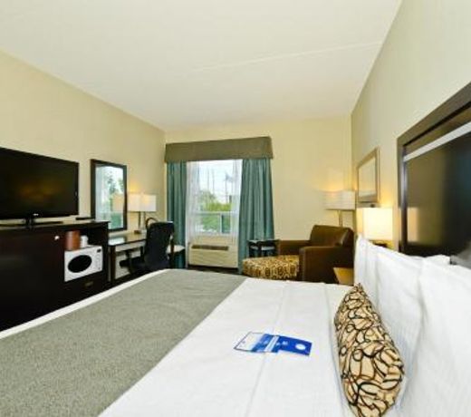 Best Western Plus Travel Hotel Toronto Airport