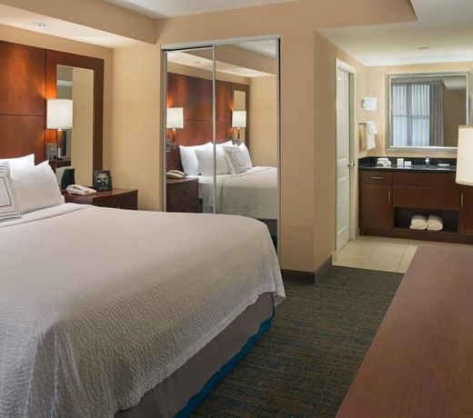 Residence Inn by Marriott Toronto Downtown / Entertainment District