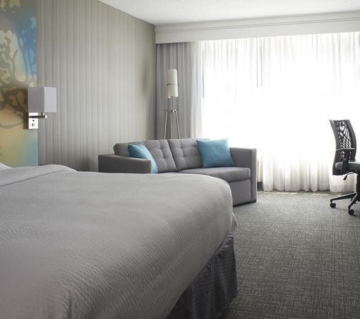 Courtyard by Marriott Toronto Downtown