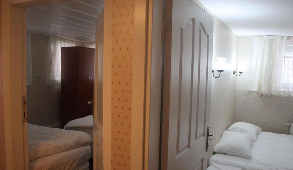 Piya Hostel