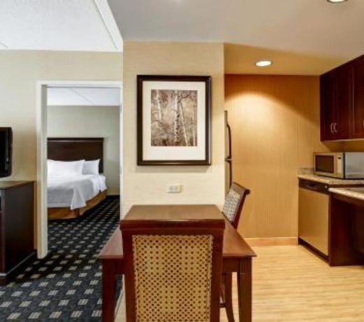 Homewood Suites by Hilton Toronto Airport Corporate Centre