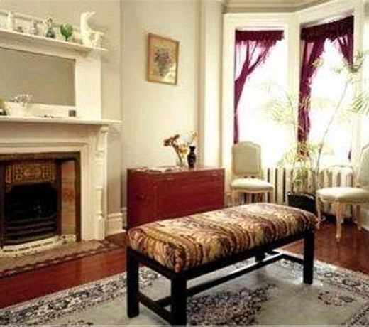 BONNEVUE MANOR BED & BREAKFAST