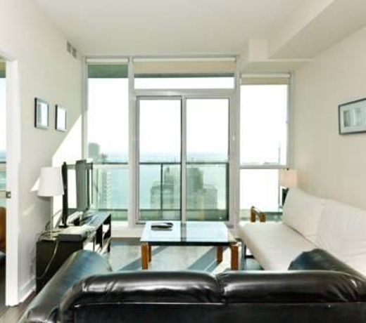 Luxury Condo - Heart of Downtown