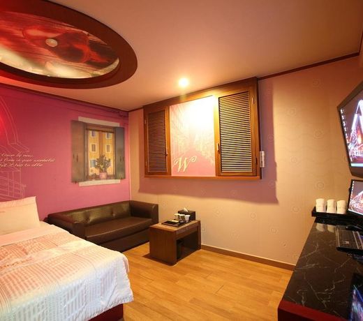 Hotel K