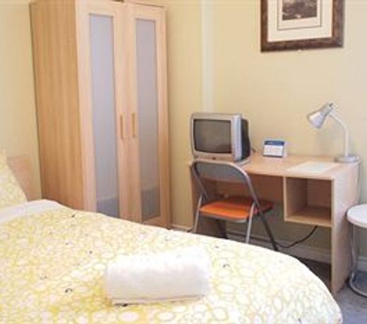 Kaisar Guest House