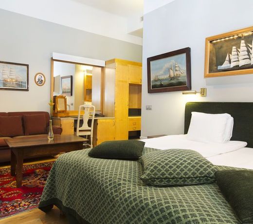 Victory Hotel