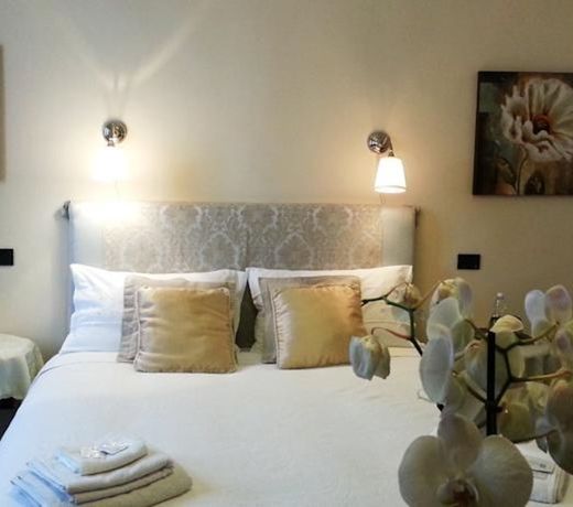 Dimora Montecchi B&B