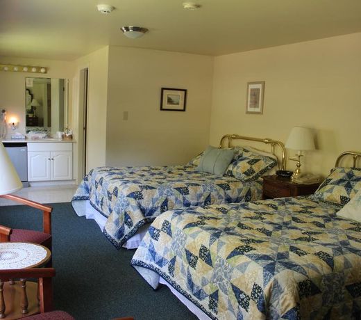 Schooner Bay Motor Inn