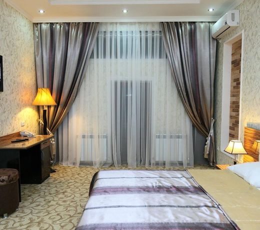 Shirin Plaza Hotel