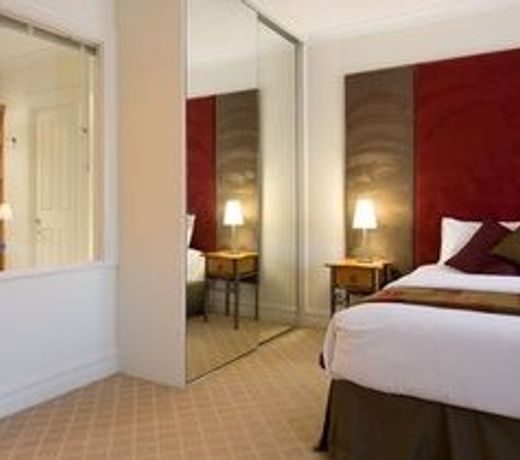 Lakeside Suites 4
